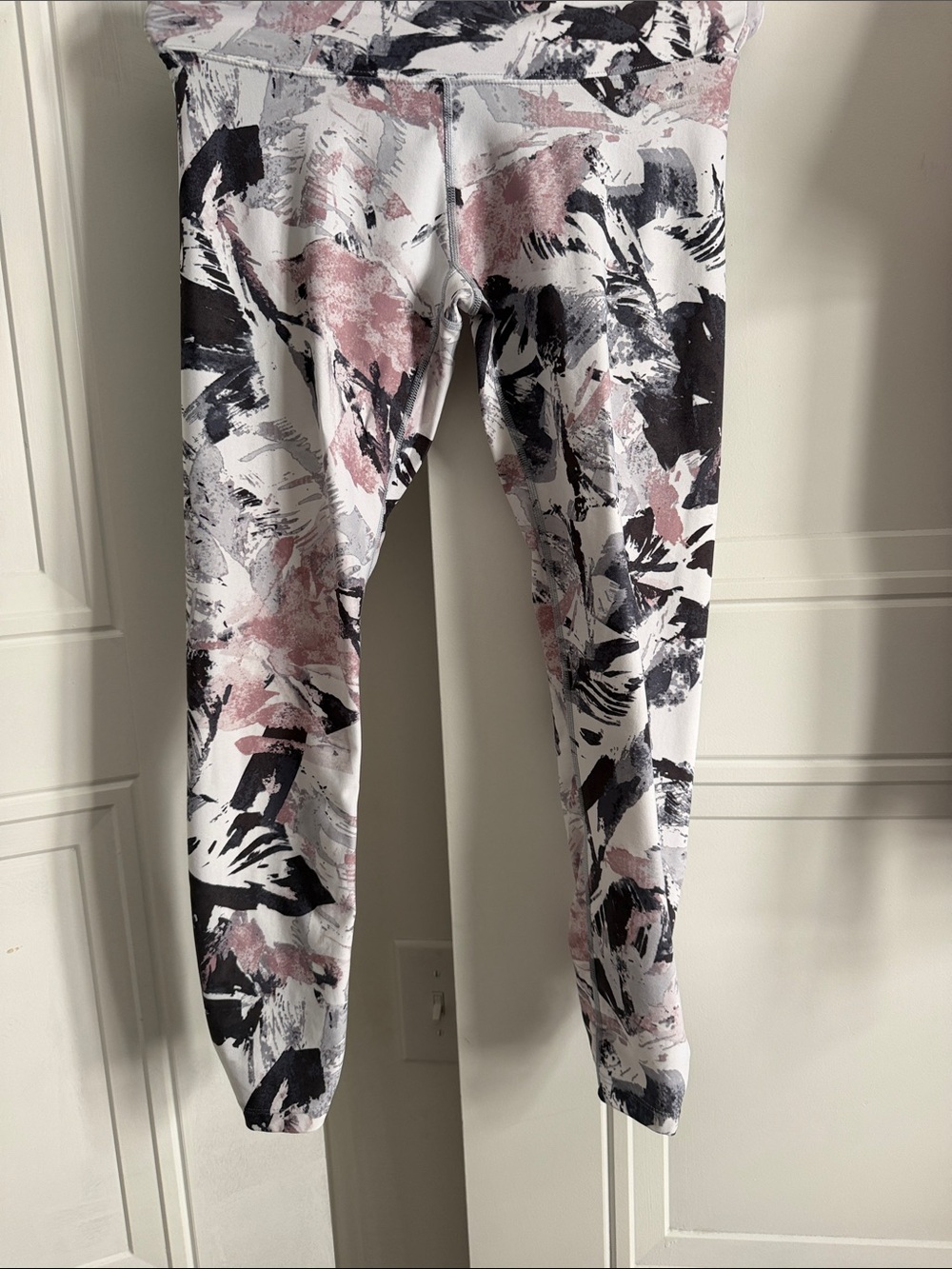 Calvin Klein Pink & Black Abstract Print Leggings